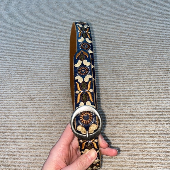 Lucky Brand Embroidered Leather Belt - Picture 4 of 6